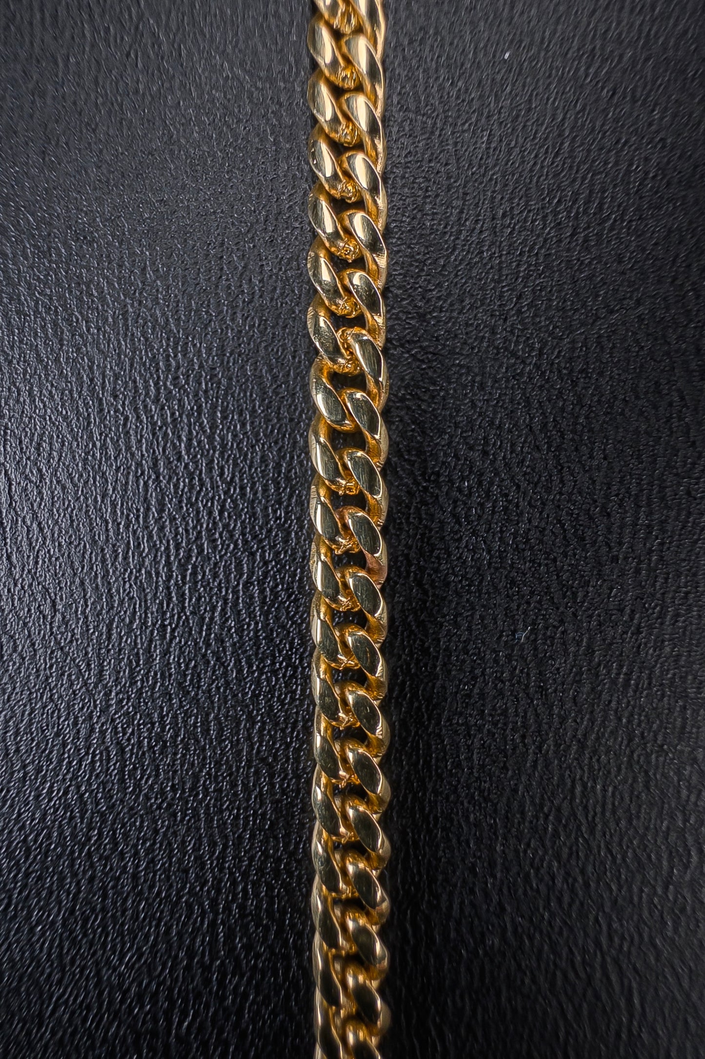 Pulso Tejido Cubano 3 mm · Oro Sólido 10 k