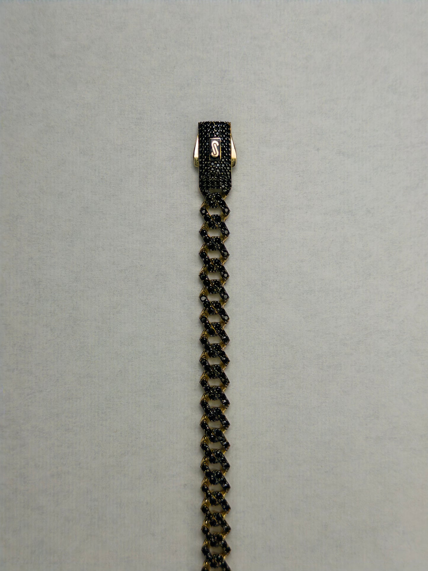 Pulso Mónaco Pavé 6.5 mm · Oro Italiano 10 k