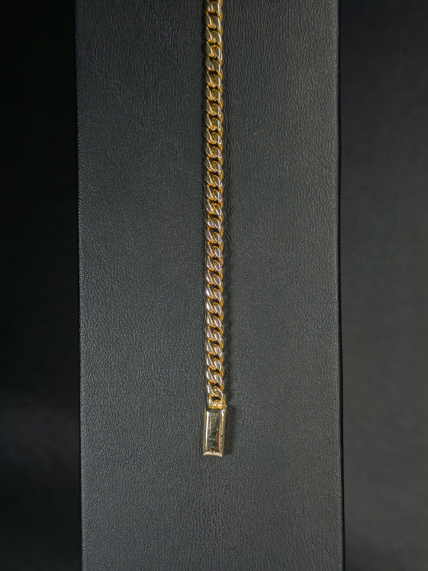Pulso Tejido Cubano 3 mm · Oro Sólido 10 k